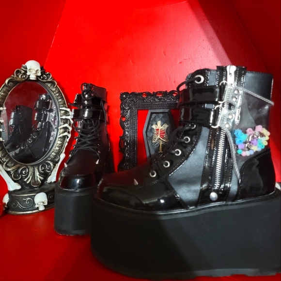 Demonia Shoes - Demonia bat boots